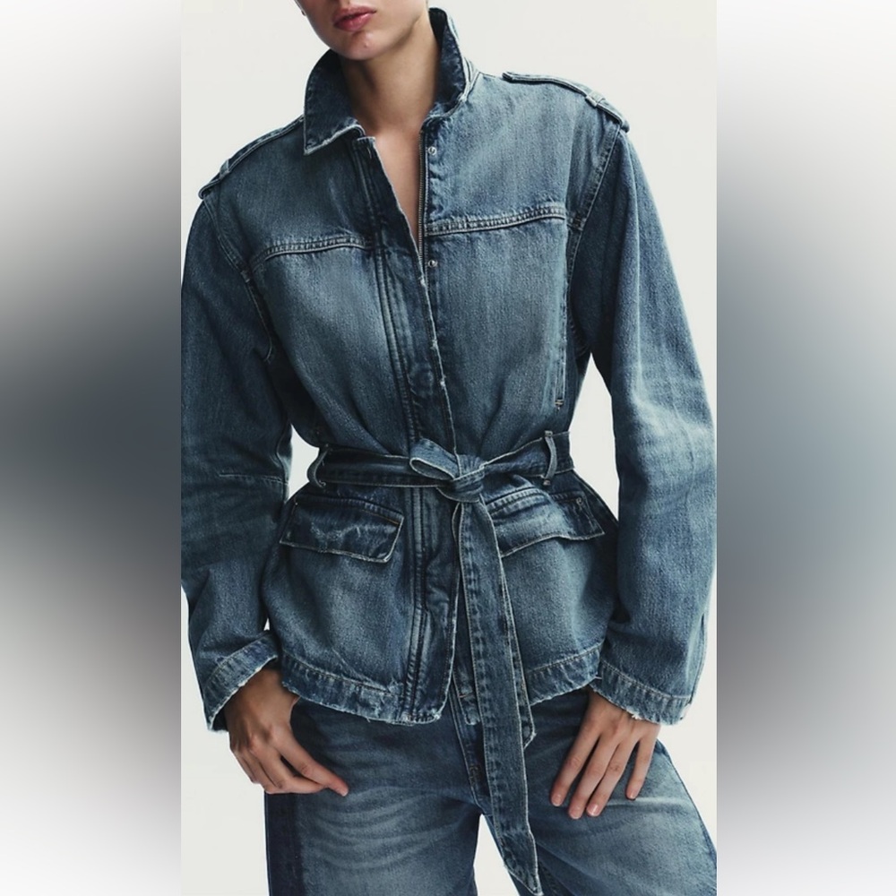 Zara Light Blue Denim Jacket with Belt size S